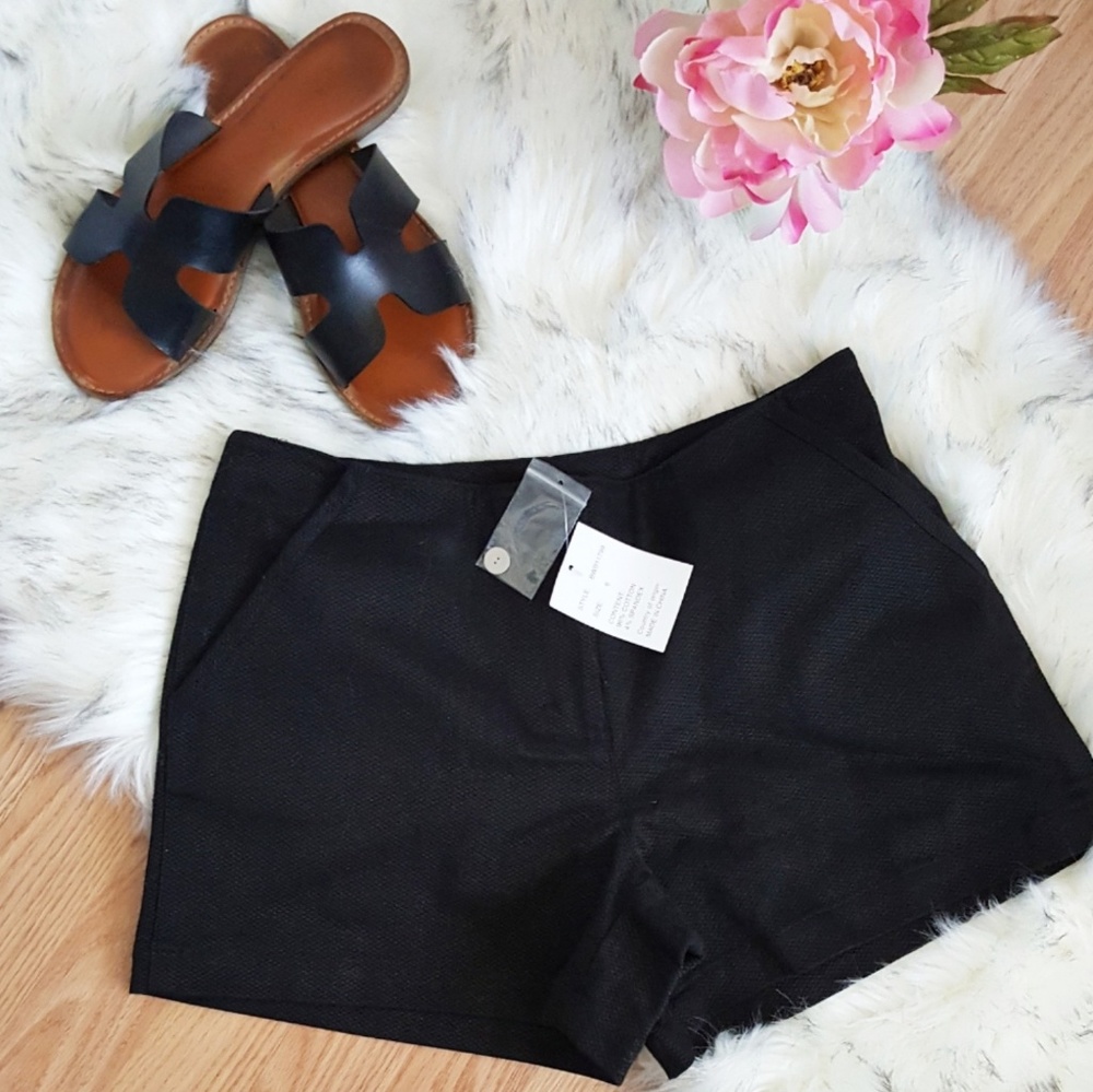 $30⬇️ Boston Proper Black High Rise Shorts